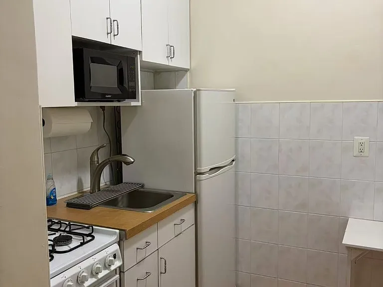 207 W 20th St #2A — Photo 1