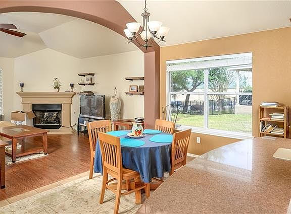3rd image of 52 White Magnolia Cir