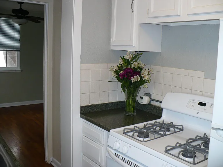 2926 W 37th Ave #3 — Photo 13