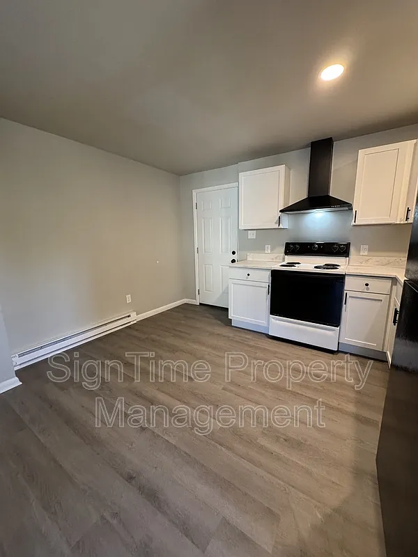 1 bed, 1.0 bath, 600 sqft, $1,050 — Photo 2