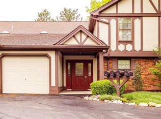 1603 Walpole Dr APT B, Chesterfield, MO 63017