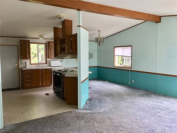 3rd image of 16600 25th Ave NE Unit 31