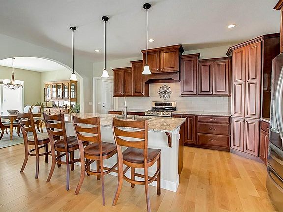 4th image of 9106 Silverstone Ln