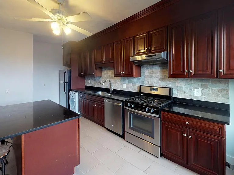 469 Cambridge St #3 — Photo 2
