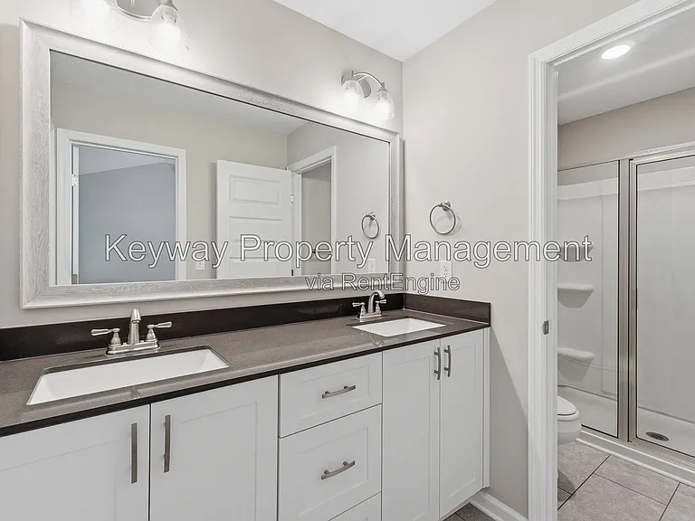 228 Linsmore Ln — Photo 13
