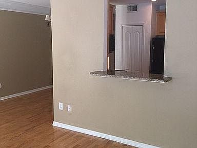 4th image of 1642 E Concord St #30