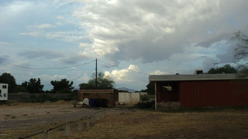 2nd image of 1287 N Recker Rd