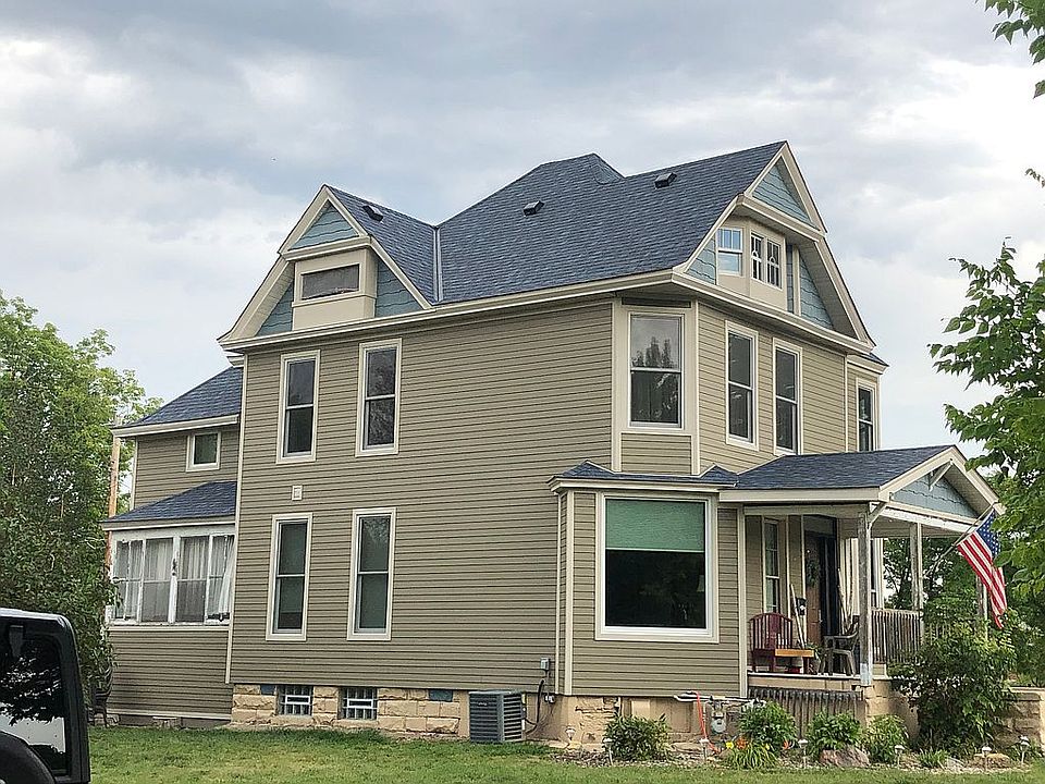 2nd image of 307 Michigan St
