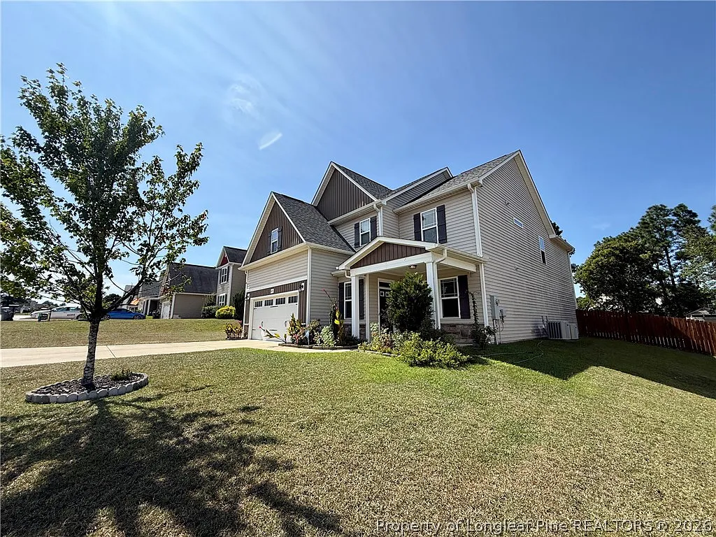 5 bed, 3.5 bath, 2970 sqft, $2,300 — Photo 4