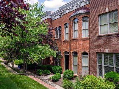 1021 Star Shoot Pkwy, Lexington, KY, 40509