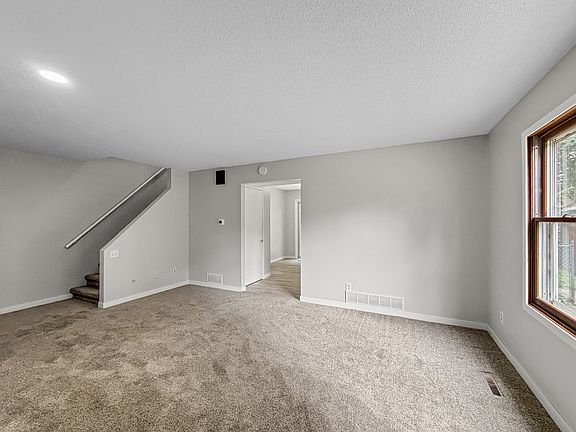 4th image of 1930 23rd Ave S