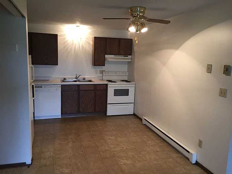 843 Driftwood Dr #6 — Photo 4