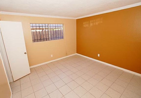 3rd image of 4038 48th St APT 1