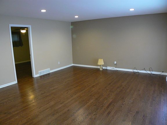 3rd image of 337 N Brown St