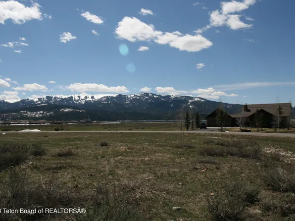 165 Primrose Ct, Alpine, WY 83128