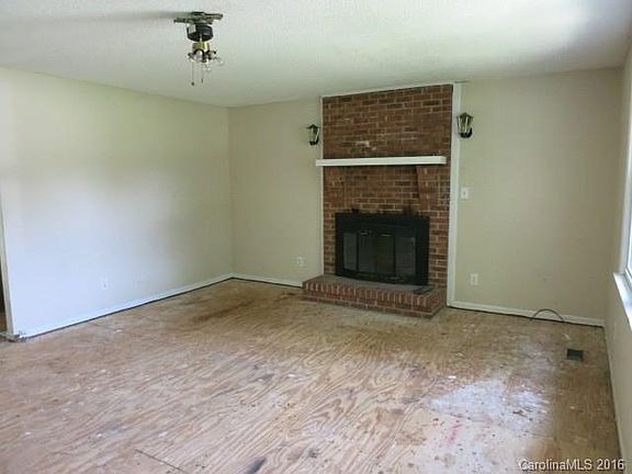 5th image of 209 Ferncliff Dr