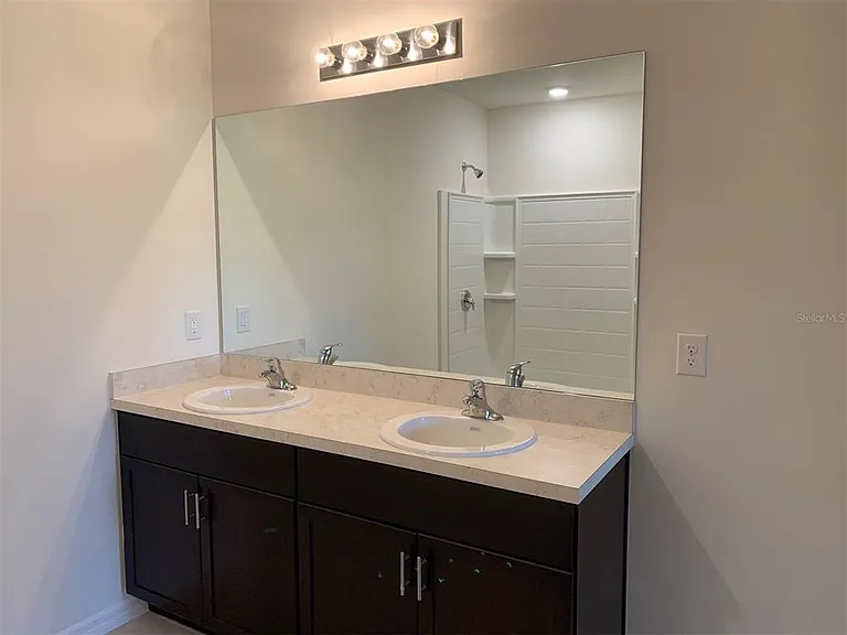 341 Tandil St — Photo 8