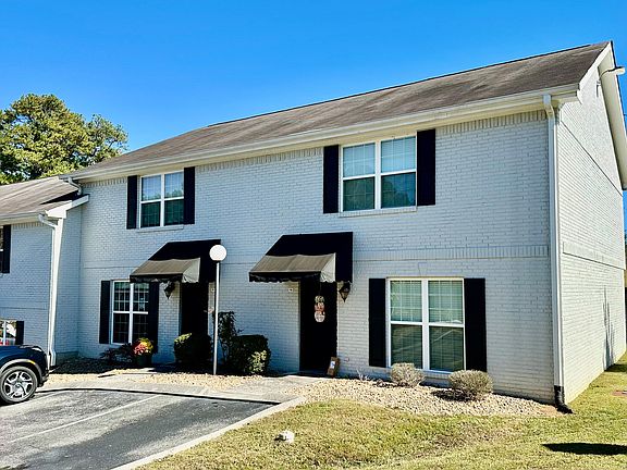 2nd image of 1114 Maple Tree Ln