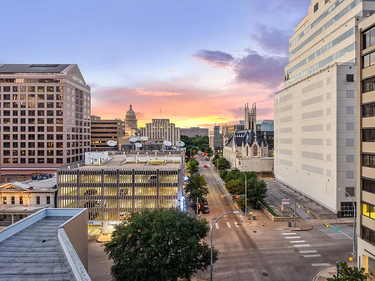 800 Brazos St #1007 — Photo 2