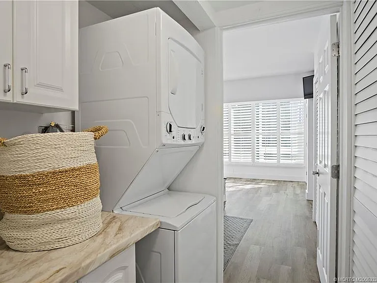 245 NE Macarthur Blvd #12 — Photo 17