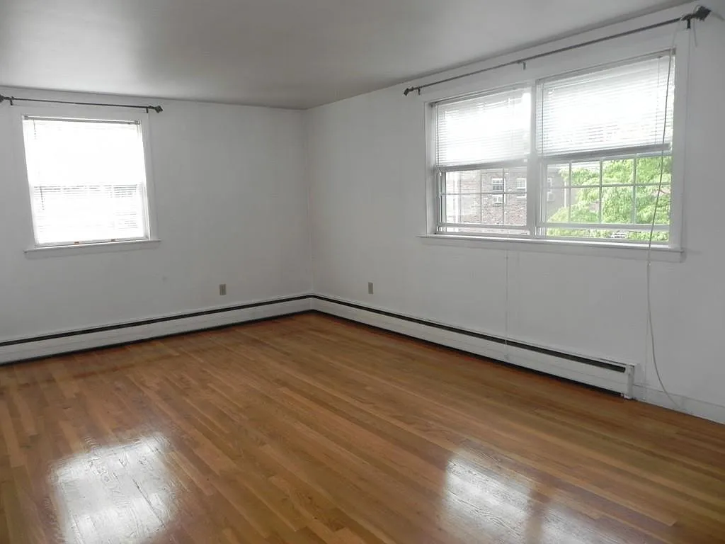 1 bed, 650 sqft, $1,800 — Photo 3