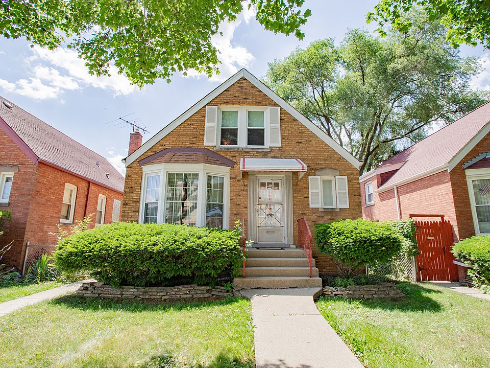 1st image of 3628 N Oconto Ave