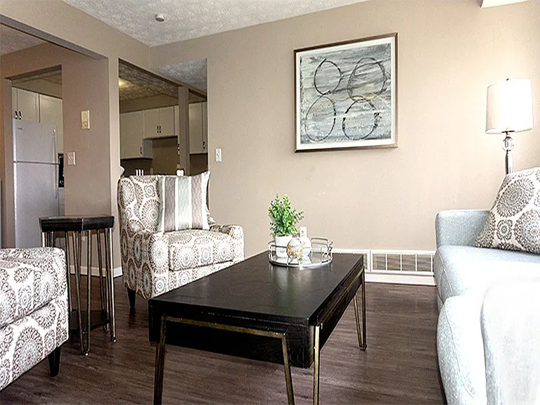 Willow Pond Apartments & Townhouses — Photo 6