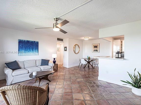 4th image of 1732 Meridian Ave #5