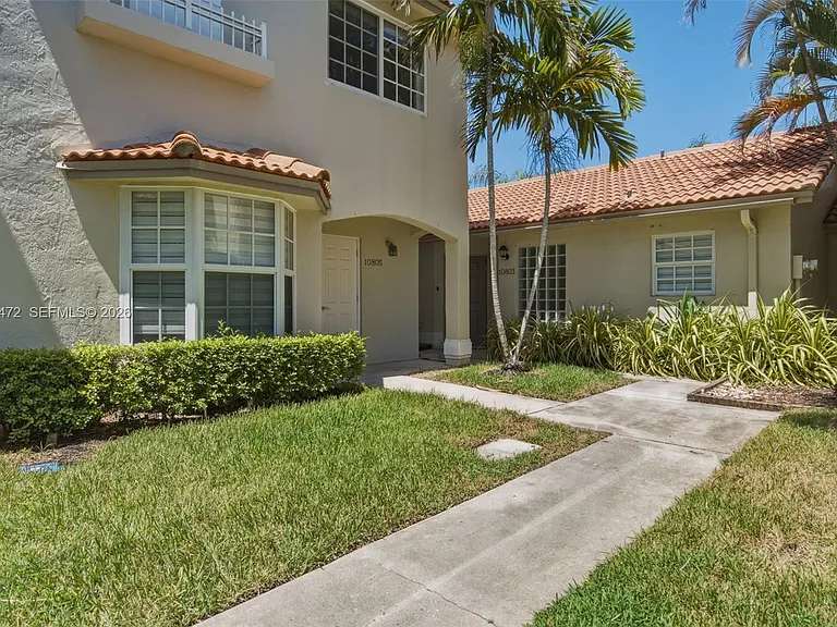10805 NW 3rd Ct — Photo 2
