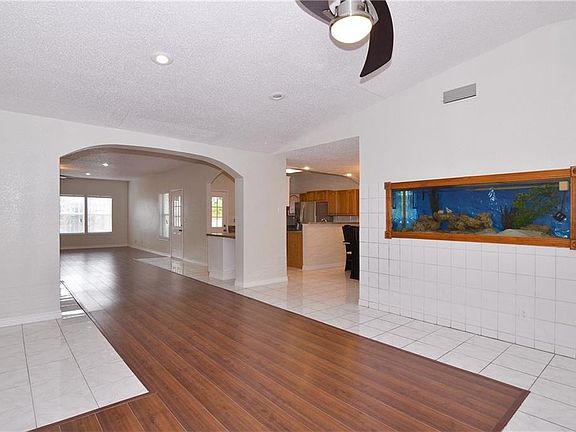5th image of 3212 Lariat Ln