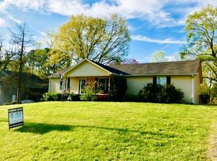 208 Hickory Dr, Old Hickory, TN 37138