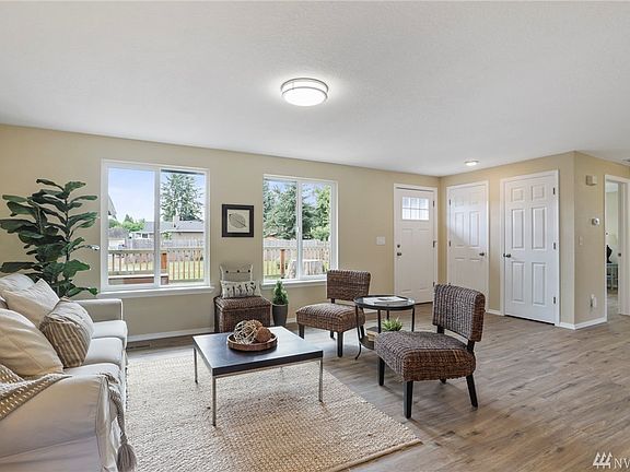 5th image of 5208 81st Pl NE