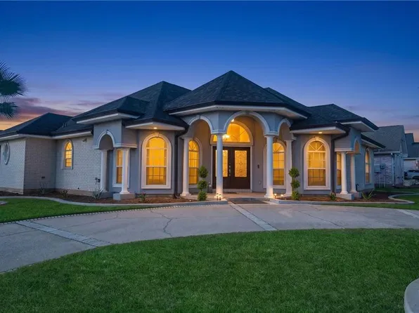 11412 Longview Dr, New Orleans, LA 70128