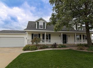 2515 Highland Dr, Marion, IA 52302
