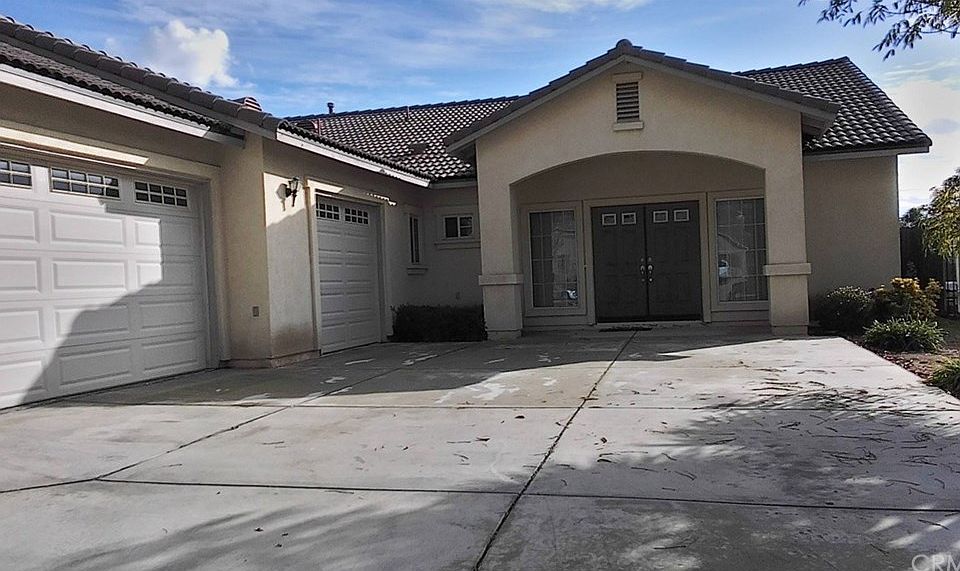 1st image of 24831 Skyland Dr