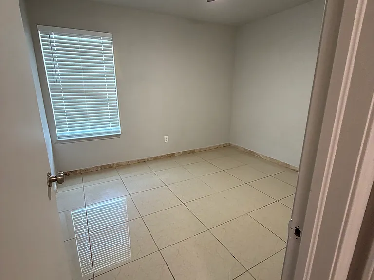 2704 Fennel Rd — Photo 15