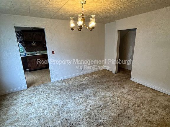3rd image of 2812 Edwards Way