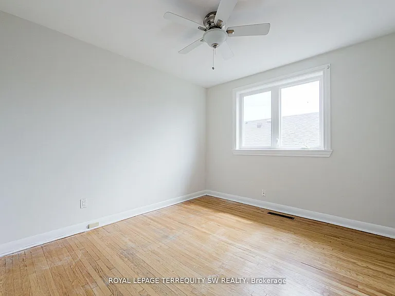 35 Euphrasia Dr — Photo 26