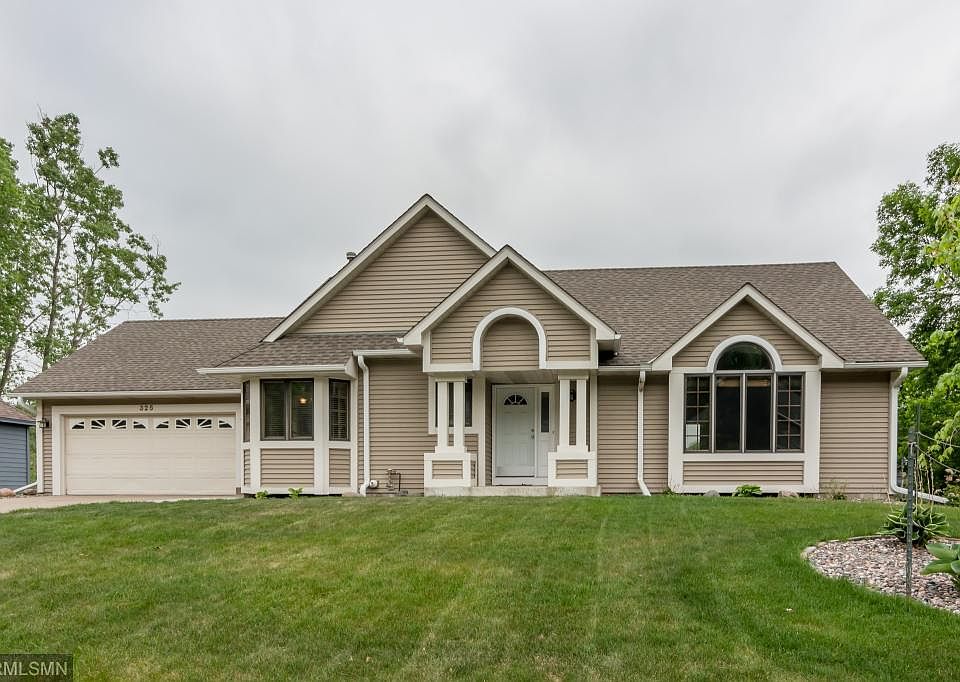 1st image of 325 Meadowood Ln