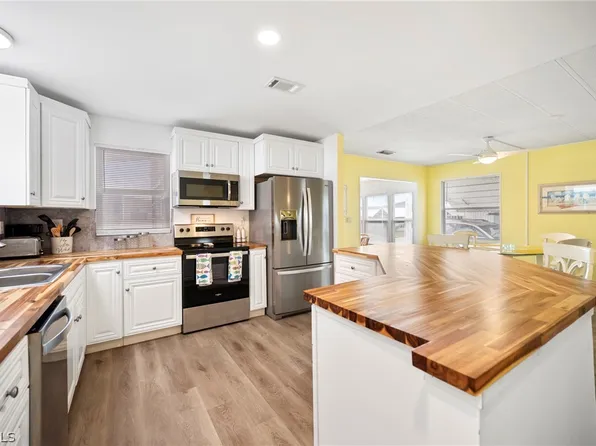 14715 Patrick Henry Rd, North Fort Myers, FL 33917