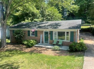 1063 14th Ave NW, Hickory, NC 28601