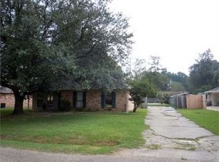 8855 Cedar Springs Ave, Denham Springs, LA 70726