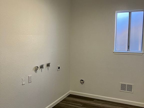 5th image of 1424 Kingfield Dr