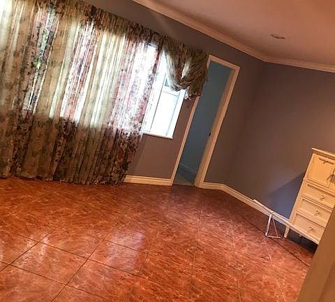 4th image of 1791 N Catalina Ave