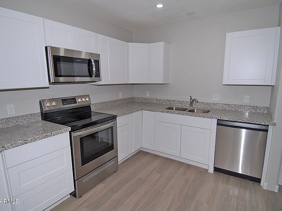 4th image of 2130 W CAMPBELL Avenue