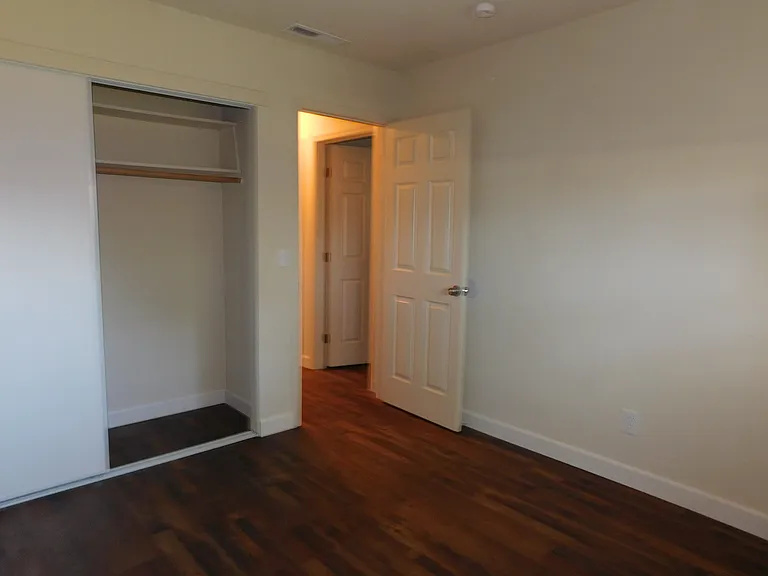 2 bedroom 1 Bath Duplex — Photo 11