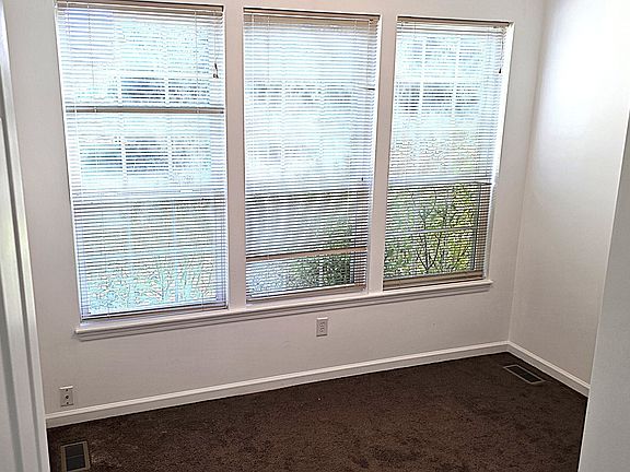3rd image of 3545 Cardinal Way