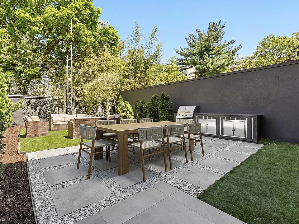 1st image of 149 Green St #101
