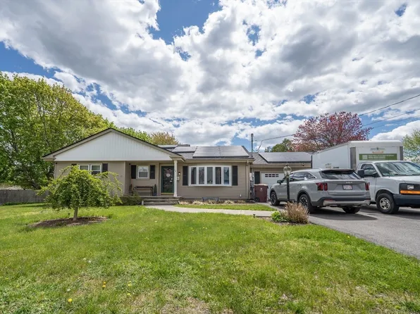 14 Ludlow St, Acushnet, MA 02743
