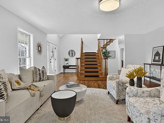 5th image of 1029 Fleming Park Rd